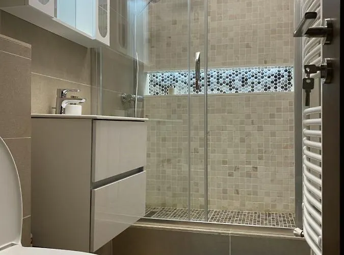 Turquoise Nerva Traian Apartament