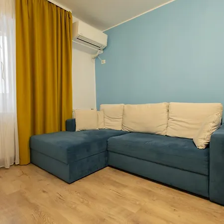 Turquoise Nerva Traian *