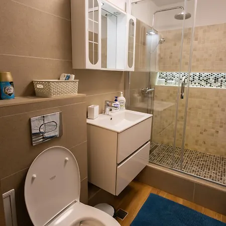 Turquoise Nerva Traian *